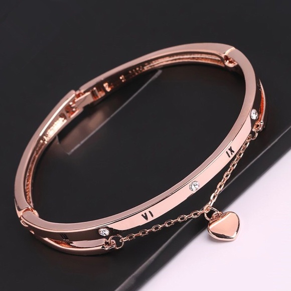 Rose Gold Plated Rhinestone Cuff Bracelet Bangle - Picture 2 of 4